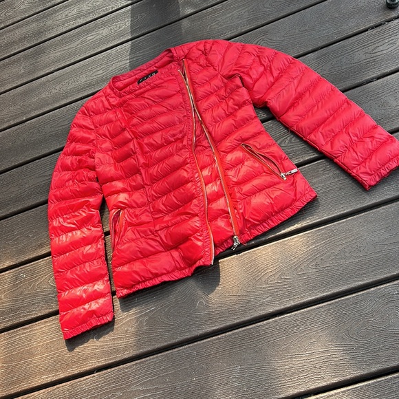 *Lina* Normal Jacket For Women color Red Size Small & good Material. 🇨🇦 - Picture 4 of 4